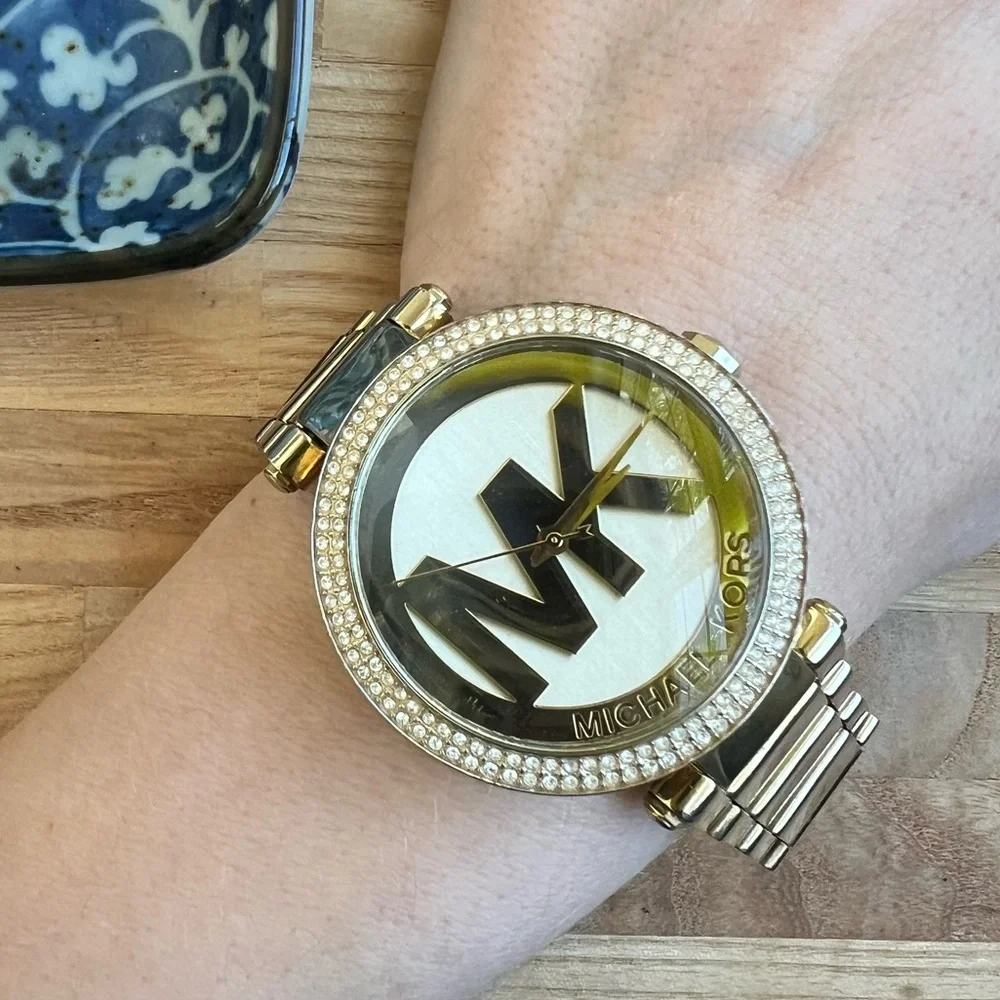Michael Kors Parker ladies gold tone watch NEW BATTERY